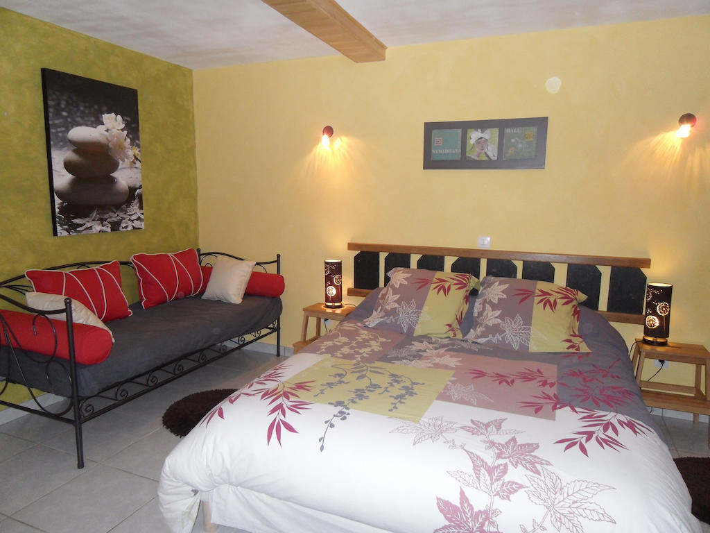 Hotel Domaine des Escouanes à Prudhomat Chambre photo